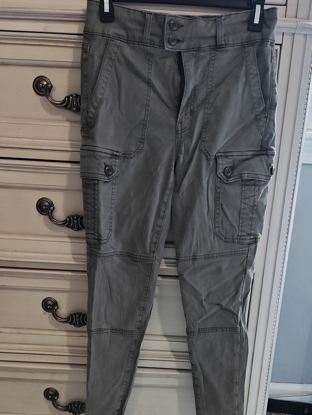 American Eagle Outfitters Gray Cargo Ankle Pants